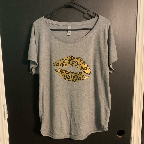 leopard lips t shirt